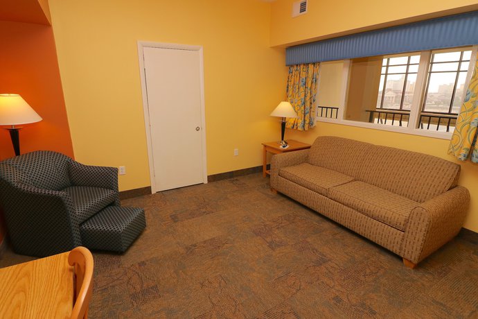 Imagen de la habitación del Hotel The Atrium Resort, Virginia Beach. Foto 18