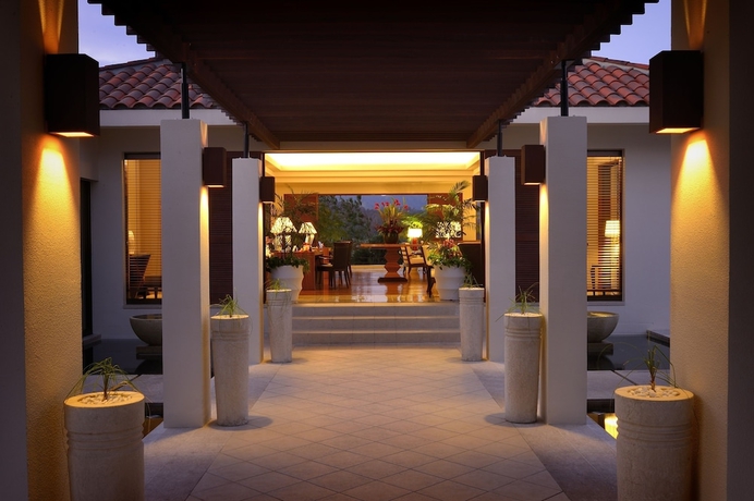 Imagen de los interiores del Hotel The Atta Terrace Club Towers. Foto 19