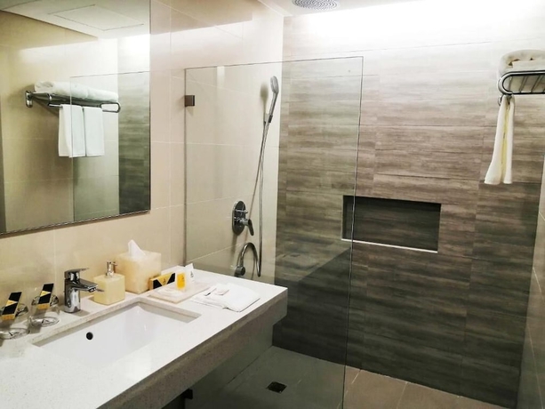 Imagen de la habitación del Hotel The Aurora Subic Managed by HII, Banicain. Foto 9