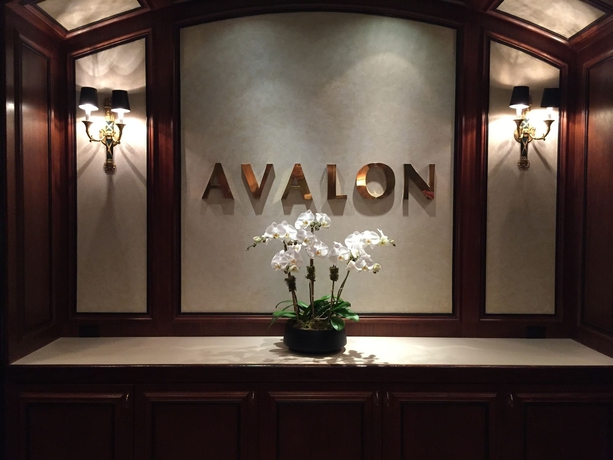 Imagen de los interiores del Hotel The Avalon. Foto 8