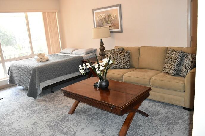 Imagen de la habitación del Hotel The Avalon Resort. Foto 18