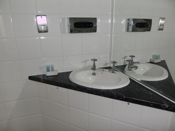Imagen de la habitación del Hotel The Avenue. Foto 9