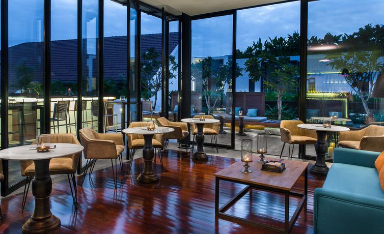 Imagen del bar/restaurante del Hotel The Aviary. Foto 5