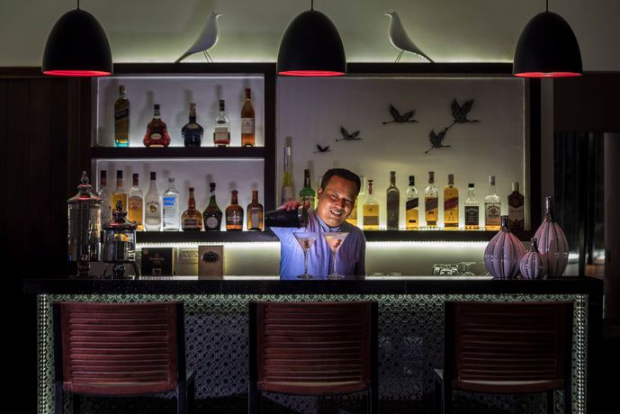 Imagen del bar/restaurante del Hotel The Aviary. Foto 6