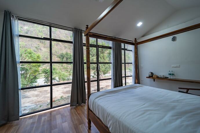 Imagen general del Hotel The Ayali Riverside Resort Rishikesh. Foto 8