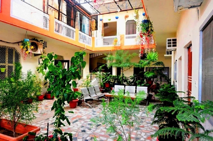 Imagen de la habitación del Hotel The Ayodhya Ji palace. Foto 2
