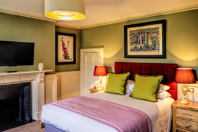 Imagen de la habitación del Hotel The Ayrlington. Foto 13