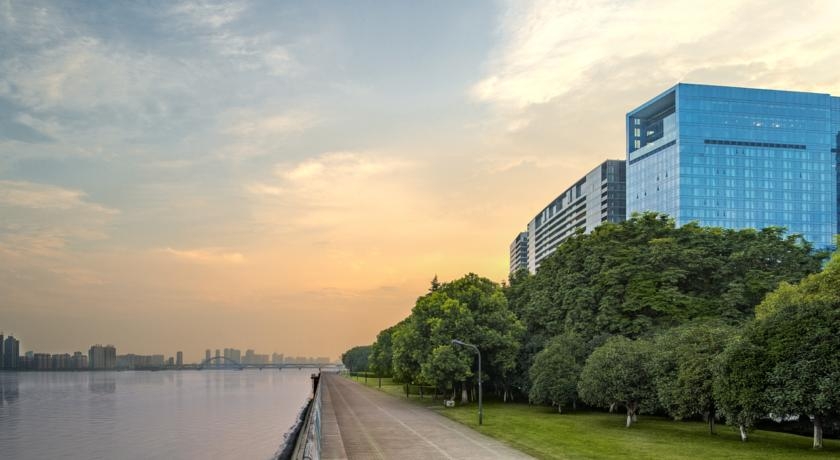 Imagen general del Hotel The Azure Qiantang, A Luxury Collection , Hangzhou. Foto 2