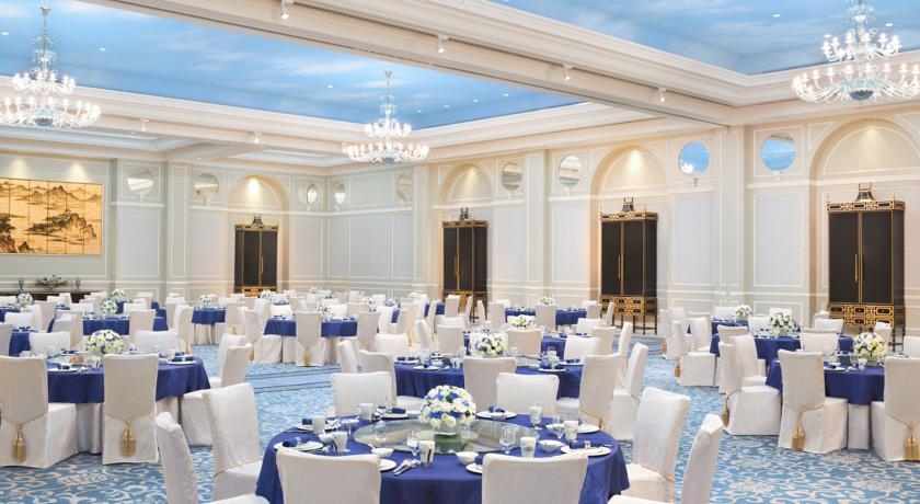 Imagen del bar/restaurante del Hotel The Azure Qiantang, A Luxury Collection , Hangzhou. Foto 4