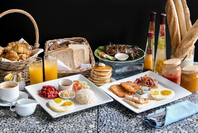 Imagen del bar/restaurante del Hotel The B. Foto 6