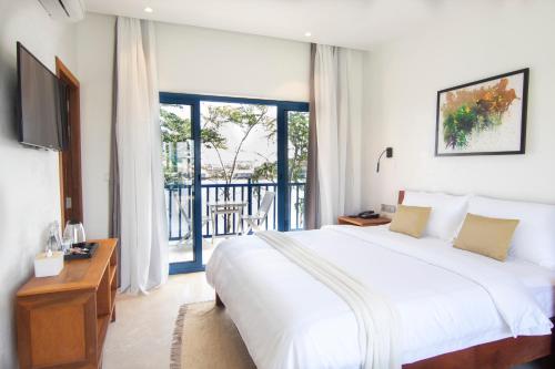 Imagen general del Hotel The B Resort. Foto 3