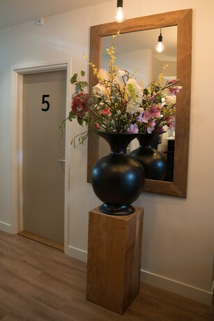 Imagen de los interiores del Hotel The BLOOM, NOORDWIJK. Foto 20