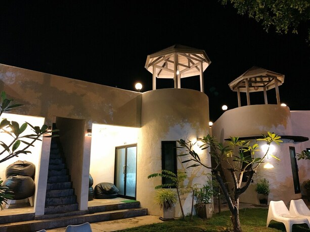 Imagen de la habitación del Hotel The Balcony At Chao Samran. Foto 4