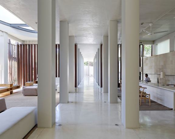 Imagen de los interiores del Hotel The Bale Nusa Dua By Lifestyleretreats. Foto 19