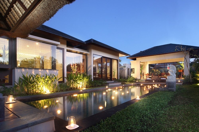 Imagen de la habitación del Hotel The Bali Bay View Suites and Villas. Foto 15