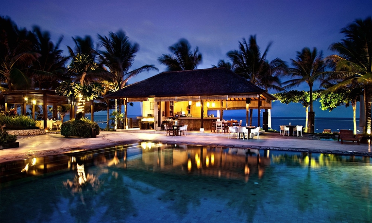 Imagen de la piscina del Hotel The Bali Khama. Foto 16