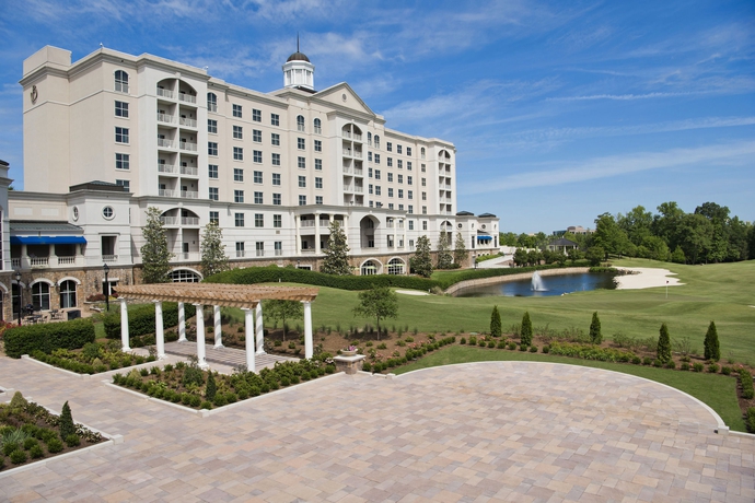 Imagen de los exteriores del Hotel The Ballantyne, A Luxury Collection , Charlotte. Foto 12