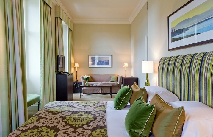 Imagen de la habitación del Hotel The Balmoral, Edimburgo. Foto 6