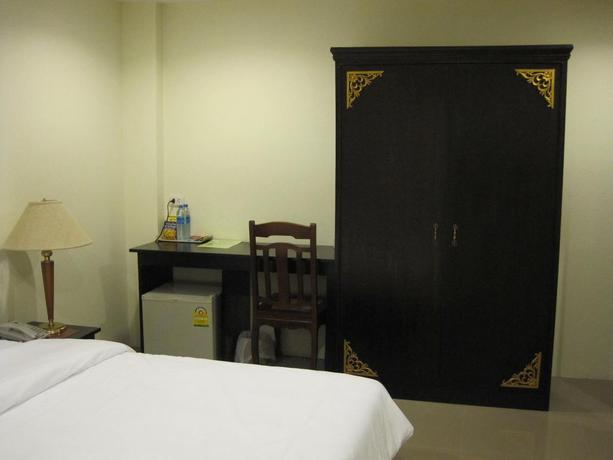Imagen general del Hotel The Bang Khun Phrom Suites. Foto 6