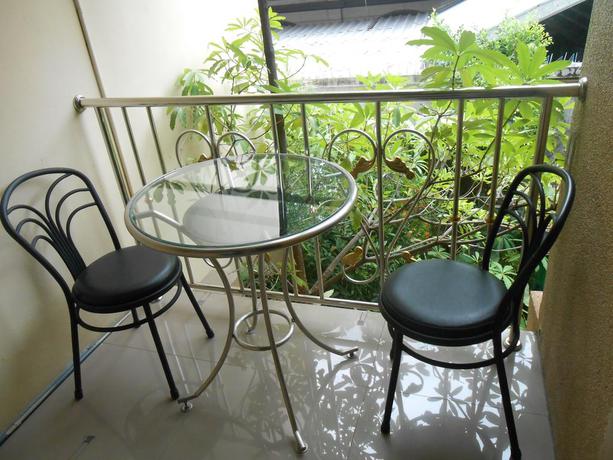 Imagen general del Hotel The Bang Khun Phrom Suites. Foto 7