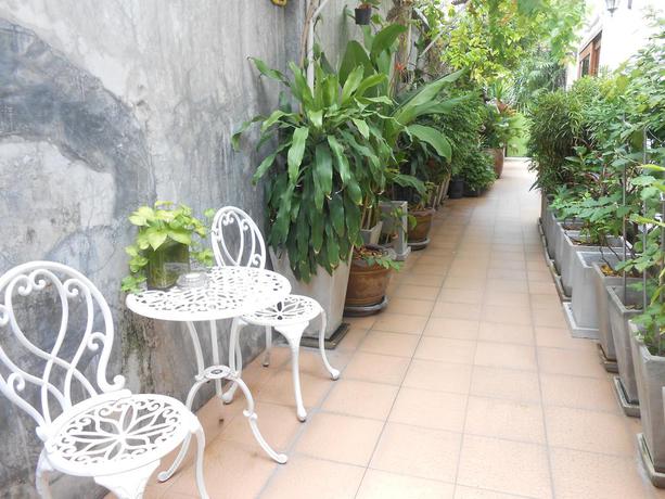 Imagen general del Hotel The Bang Khun Phrom Suites. Foto 8