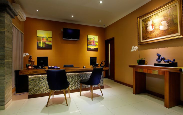 Imagen de los interiores del Hotel The Banyumas Villa. Foto 16