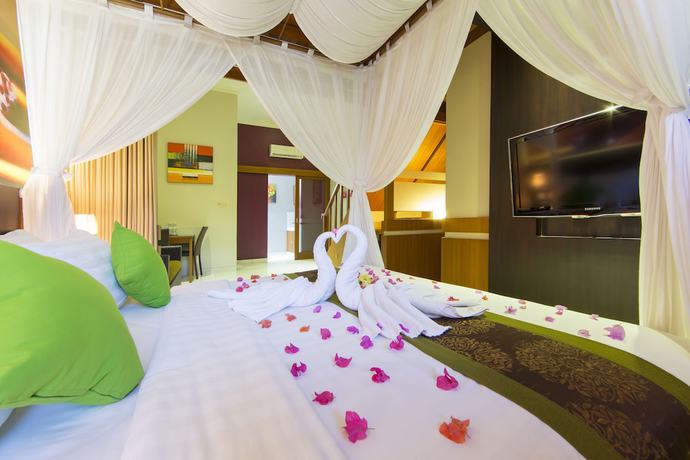 Imagen de la habitación del Hotel The Banyumas Villa. Foto 9