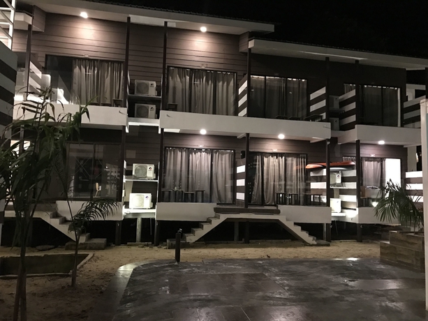 Imagen de la habitación del Hotel The Barat Tioman Beach Resort. Foto 17