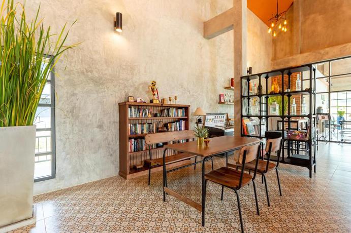 Imagen del bar/restaurante del Hotel The Barn Hua Hin. Foto 9