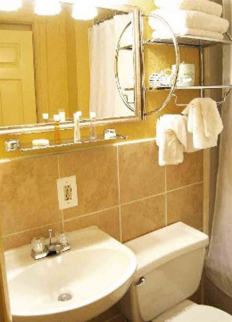 Imagen de la habitación del Hotel The Baron. Foto 2