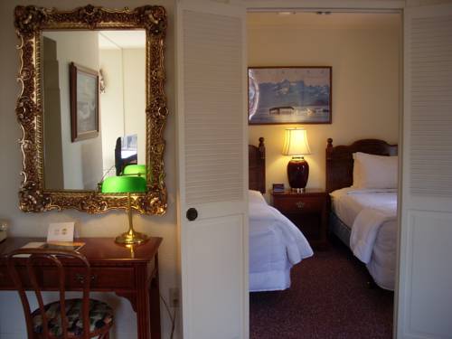 Imagen de la habitación del Hotel The Baroness. Foto 8