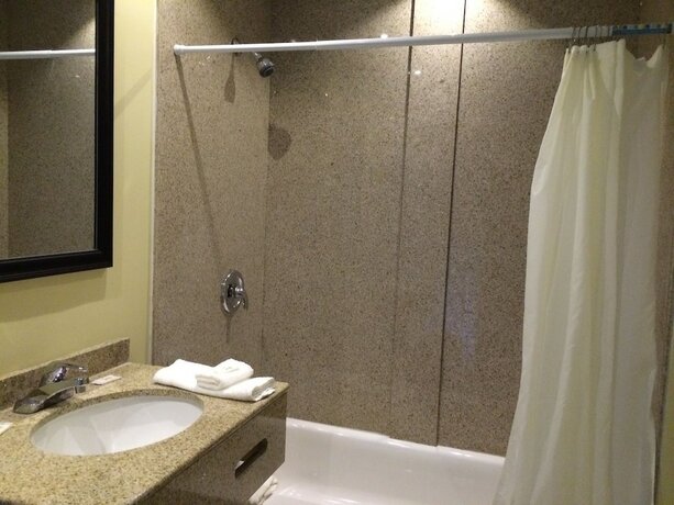 Imagen general del Hotel The Barrie Motel. Foto 4