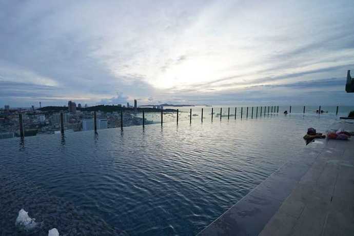 Imagen de la piscina del Hotel The Base Central Pattaya BY U Plus. Foto 40