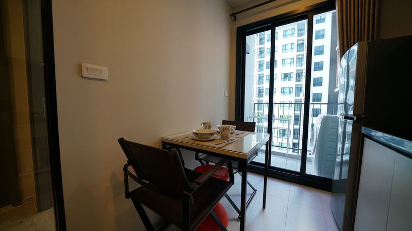 Imagen de la habitación del Hotel The Base Central Pattaya BY U Plus. Foto 12