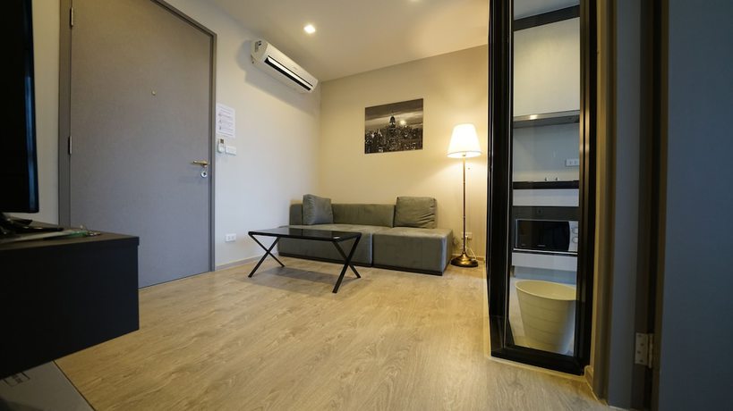 Imagen de la habitación del Hotel The Base Central Pattaya BY U Plus. Foto 22