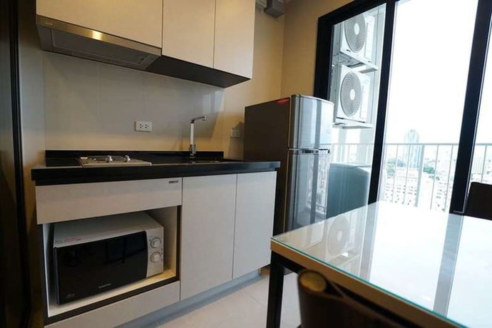 Imagen de la habitación del Hotel The Base Central Pattaya BY U Plus. Foto 32