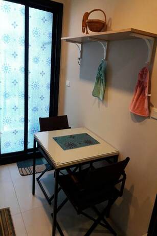 Imagen de la habitación del Hotel The Base Central Pattaya By Arawat. Foto 19