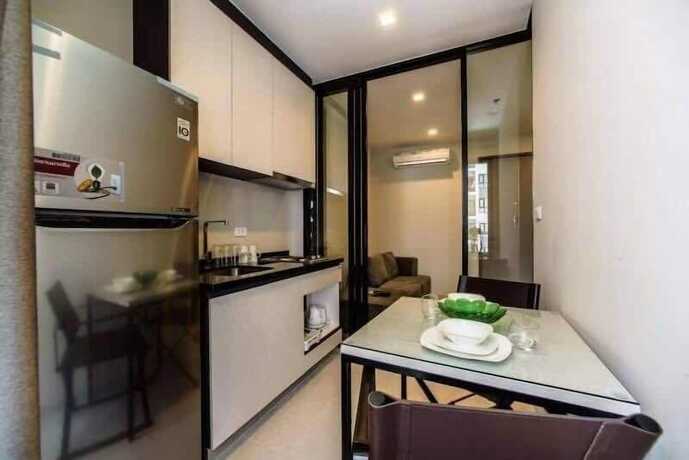 Imagen de la habitación del Hotel The Base Central Pattaya Sea View. Foto 18