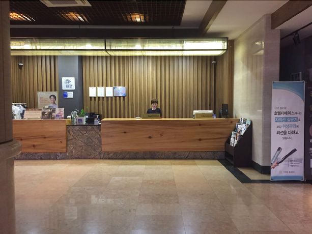 Imagen de los interiores del Hotel The Base. Foto 18