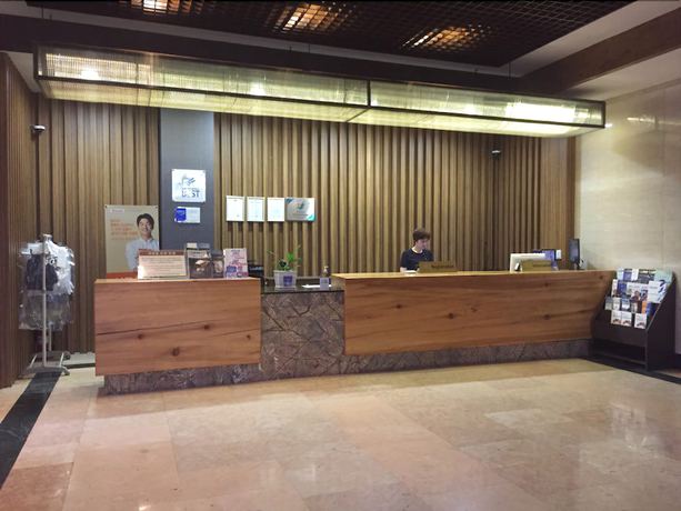 Imagen de los interiores del Hotel The Base. Foto 20