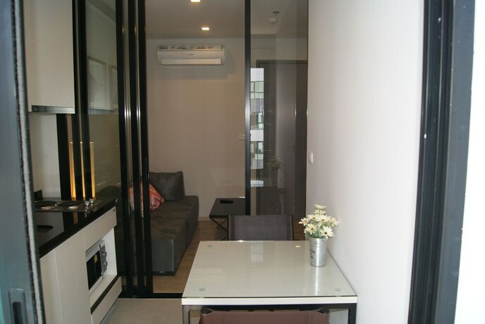 Imagen de la habitación del Hotel The Base Pattaya By My Pattaya Property. Foto 19