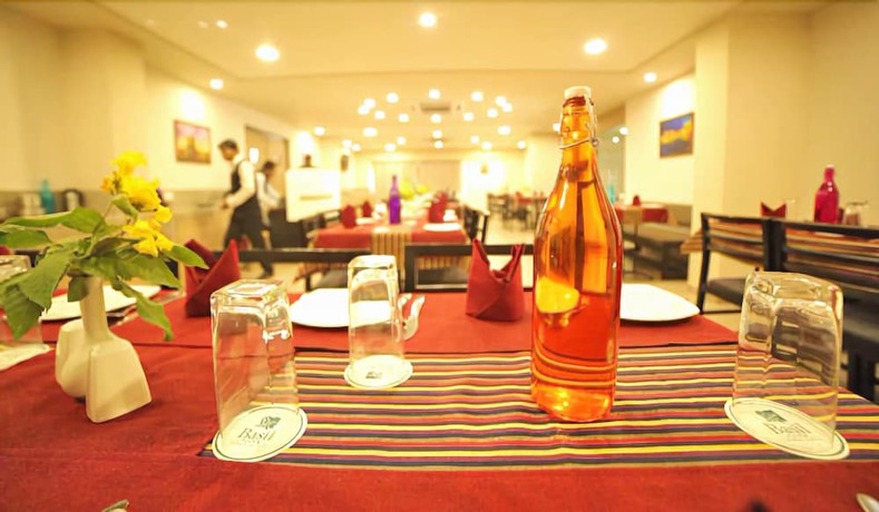 Imagen del bar/restaurante del Hotel The Basil Park. Foto 6