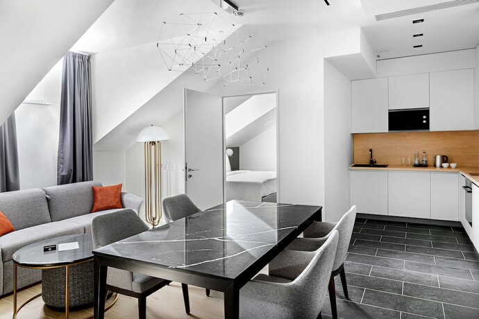 Imagen de la habitación del Hotel The Basilian Minsk, Curio Collection By Hilton. Foto 10