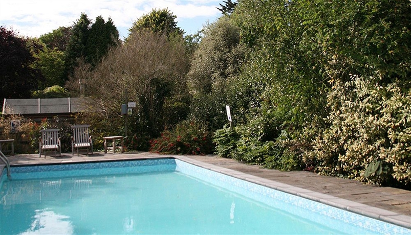 Imagen de la piscina del Hotel The Bath Priory and Spa. Foto 15