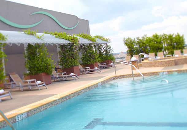 Imagen de la piscina del Hotel The Battle House Renaissance Mobile and Spa. Foto 12