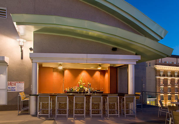 Imagen del bar/restaurante del Hotel The Battle House Renaissance Mobile and Spa. Foto 3