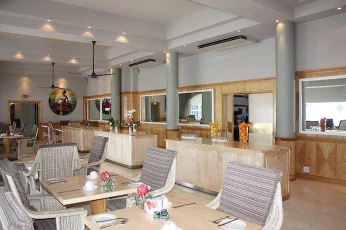 Imagen del bar/restaurante del Hotel The Bay, Cape Town. Foto 3