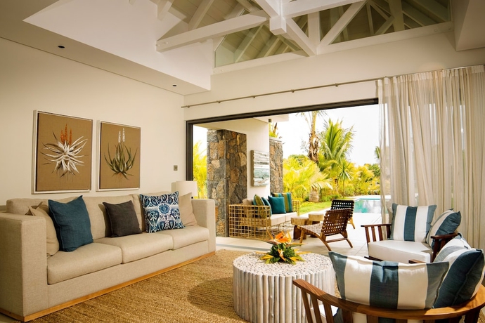 Imagen de la habitación del Hotel The Bay Club at Anahita. Foto 2
