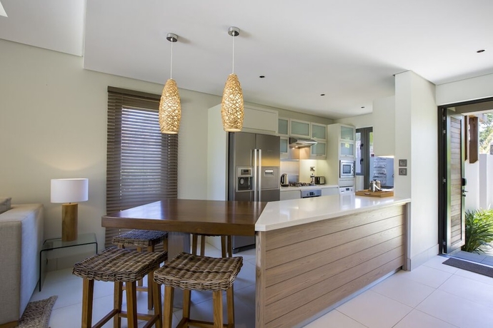 Imagen de la habitación del Hotel The Bay Club at Anahita. Foto 10