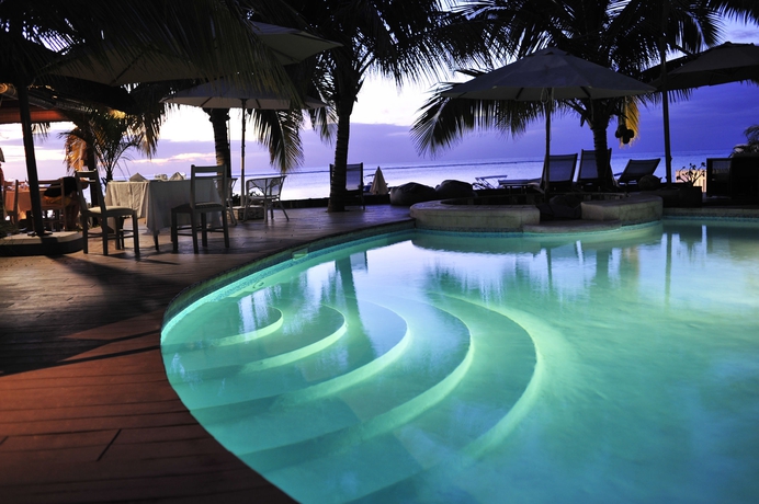 Imagen de la piscina del Hotel The Bay, La Preneuse. Foto 16